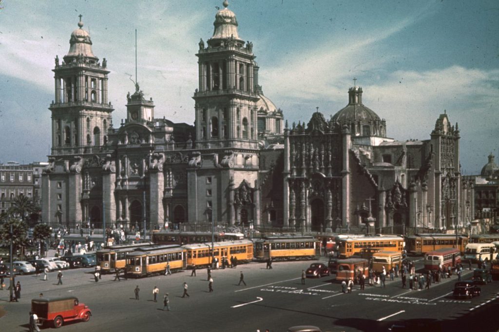 1280px-Mexico_City,_Metropolitan_Cathedral,_Kodachrome_by_Chalmers_Butterfield